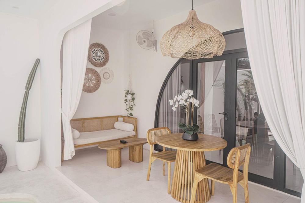 Bohemian Jogja Villas With Private Pool Kejayan Exterior photo